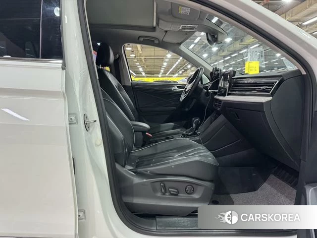 Volkswagen Tiguan L 2023 Белый из Китая, фото 2