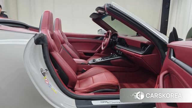 Porsche 911(992) 2024 Серебристо-серый из Кореи, фото 2