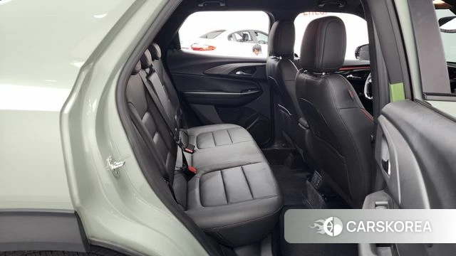 Chevrolet (GM Daewoo) The New Trail Blazer 2023 Цвет тростника из Кореи, фото 2