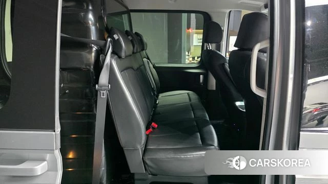 Hyundai Staria 2022 Серебряный из Кореи, фото 2