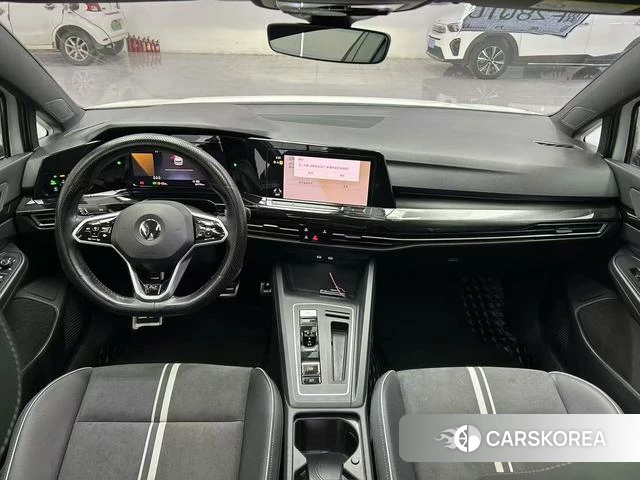 Volkswagen Golf 2022 Белый из Китая, фото 2