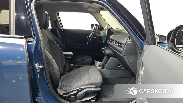 Mini Cooper C 4th generation 2025 Синий из Кореи, фото 2