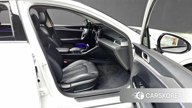 Kia K5 3rd generation 2021 Белый из Кореи, фото 2