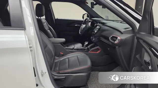 Chevrolet (GM Daewoo) Trailblazer 2023 Белый из Кореи, фото 2