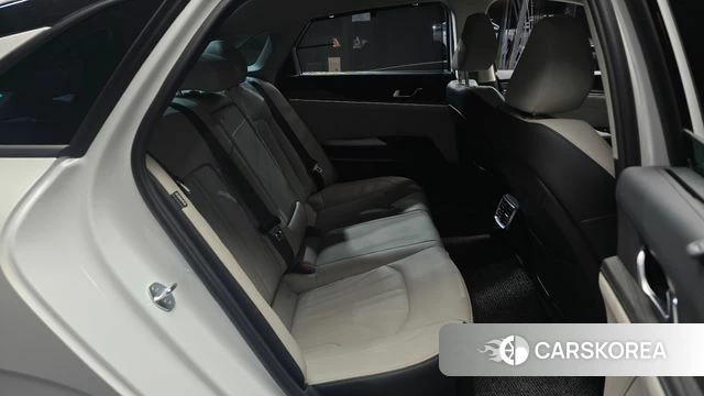 Kia The New K5 Hybrid 3rd generation 2023 Белый из Кореи, фото 2