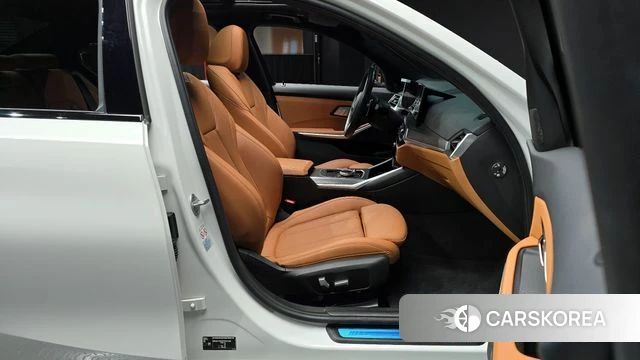 BMW 3 Series (G20) 2023 Белый из Кореи, фото 2