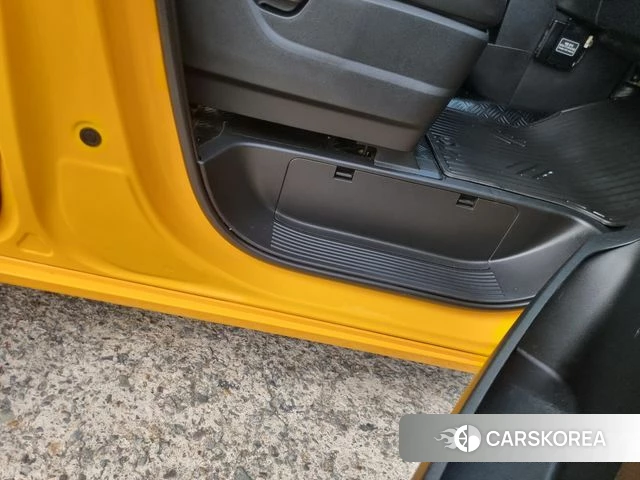 Hyundai Staria 2022 Желтый из Кореи, фото 2
