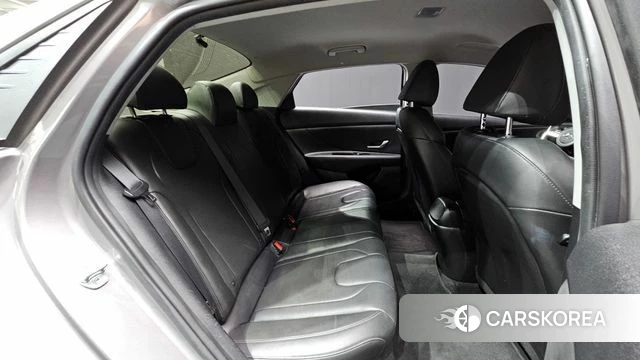Hyundai Avante (CN7) 2021 Серебристо-серый из Кореи, фото 2