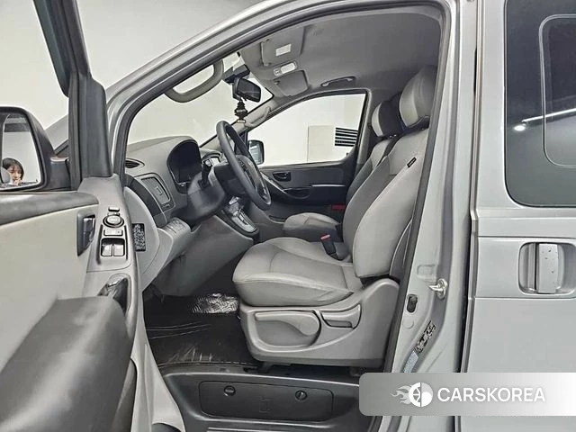 Hyundai The New Grand Starex 2018 Серебряный из Кореи, фото 2