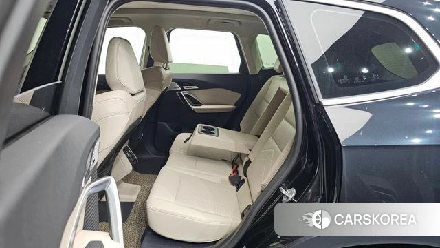 BMW X1 (U11) 2023 Черный из Кореи, фото 2