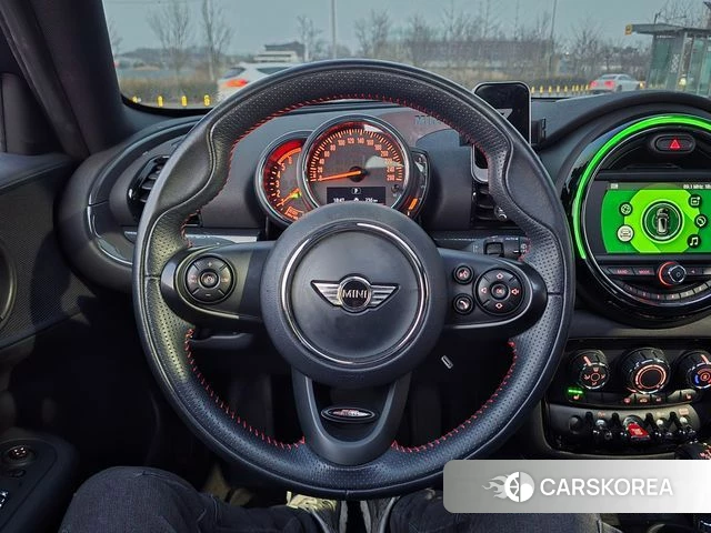 Mini Cooper D Clubman 2018 Черный из Кореи, фото 2