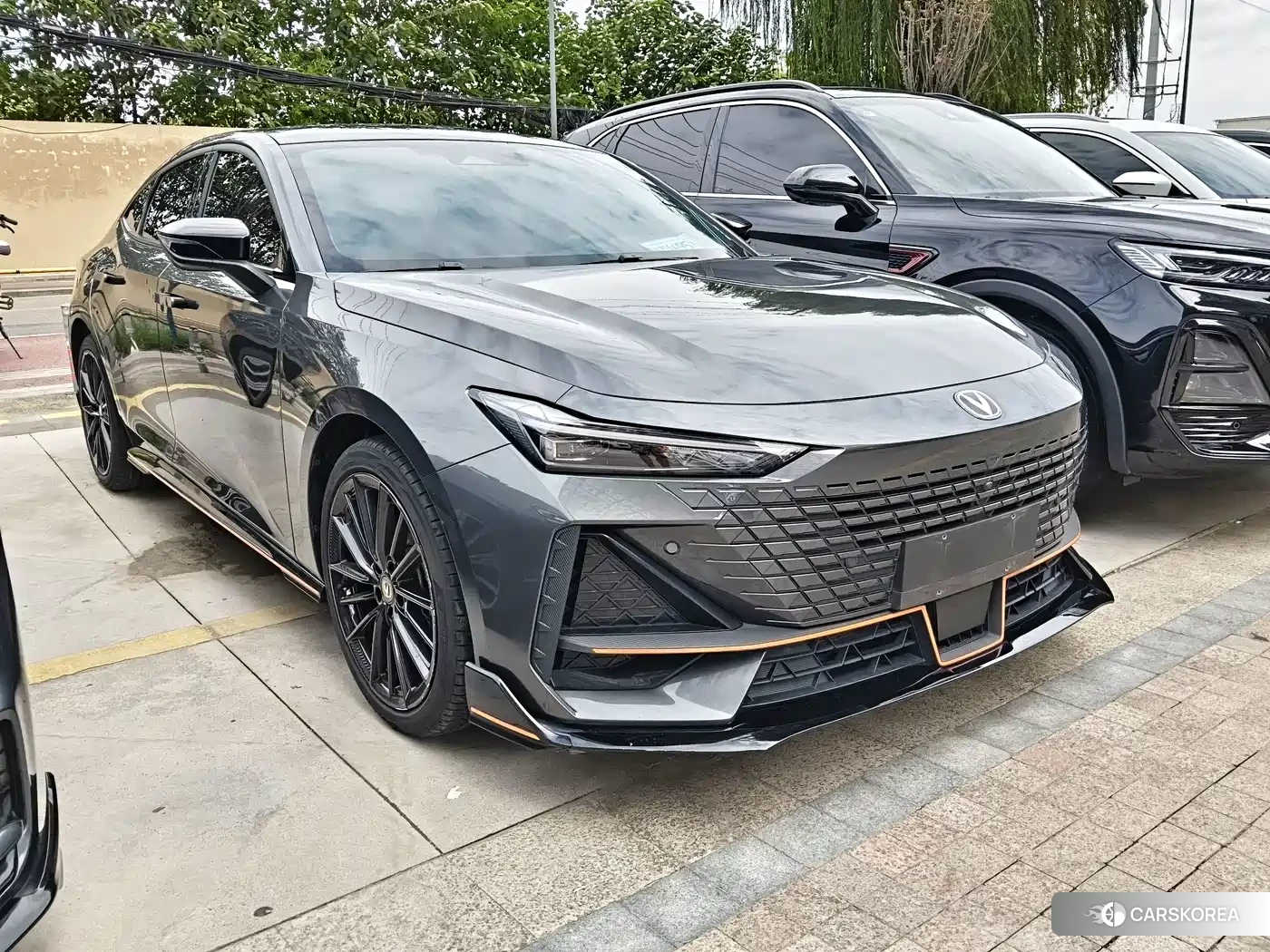 Chang'an UNI-V 2023 Silver/gray из Китая, фото 2