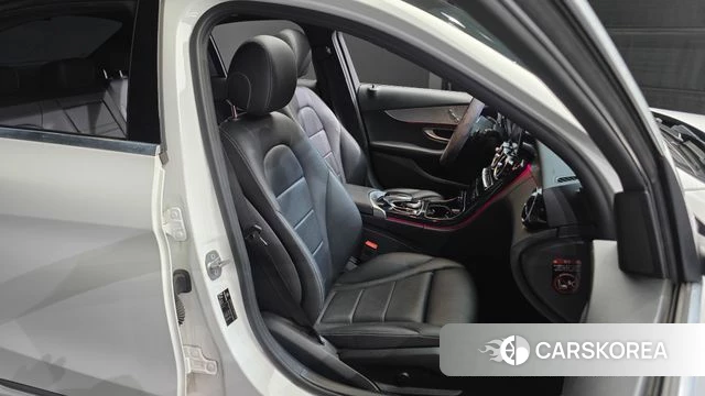 Mercedes-Benz C-Class W205 2020 Белый из Кореи, фото 2