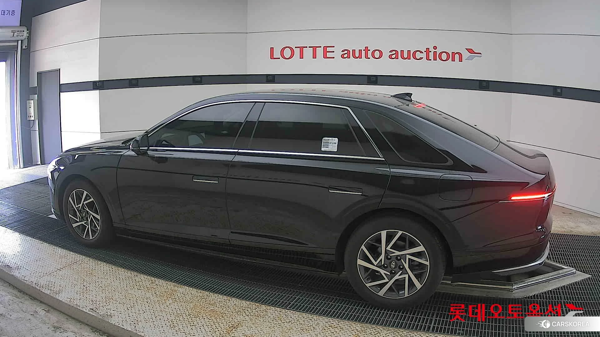 Hyundai Grandeur 2023 Abyss Black Pearl из Кореи, фото 2