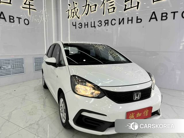 Honda Fit 2021 Белый из Китая, фото 2