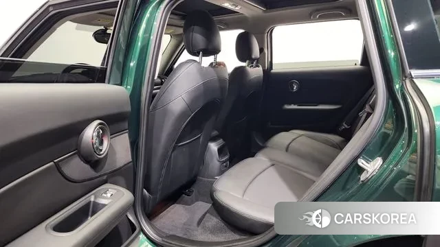 Mini Cooper D Clubman 2018 Зеленый из Кореи, фото 2