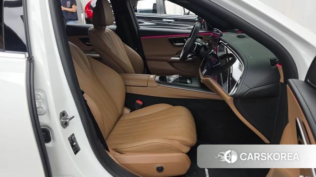 Mercedes-Benz E-Class W214 2024 Белый из Кореи, фото 2