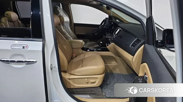 Kia The New Carnival 2018 Белый из Кореи, фото 2