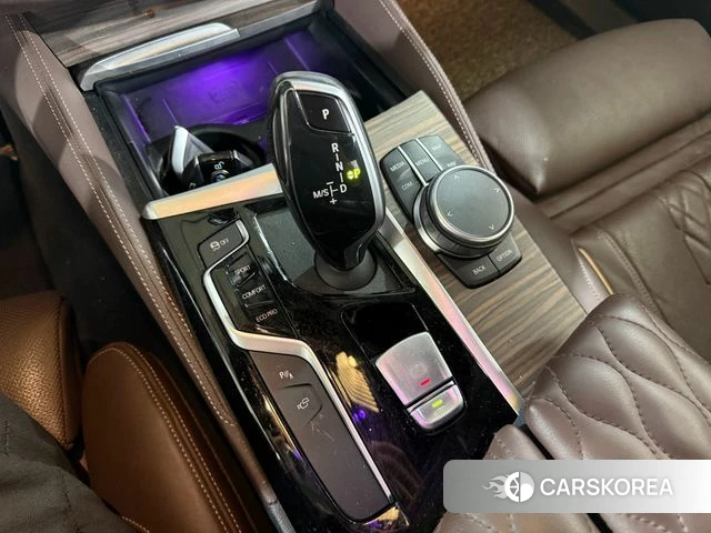 BMW 5 Series (G30) 2019 Черный из Кореи, фото 2