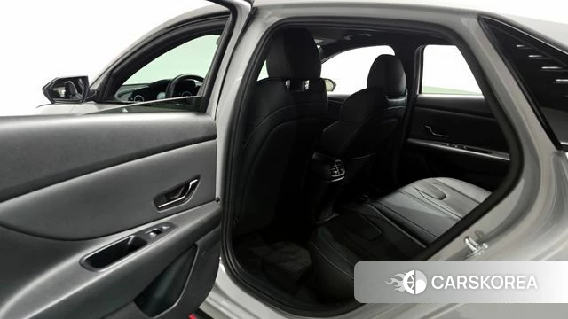 Hyundai Avante (CN7) 2021 Серебристо-серый из Кореи, фото 2