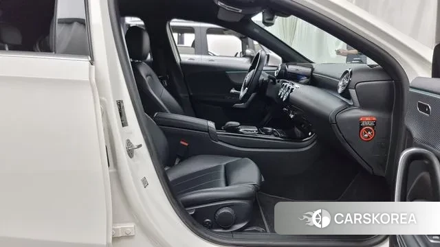 Mercedes-Benz A-Class W177 2021 Белый из Кореи, фото 2