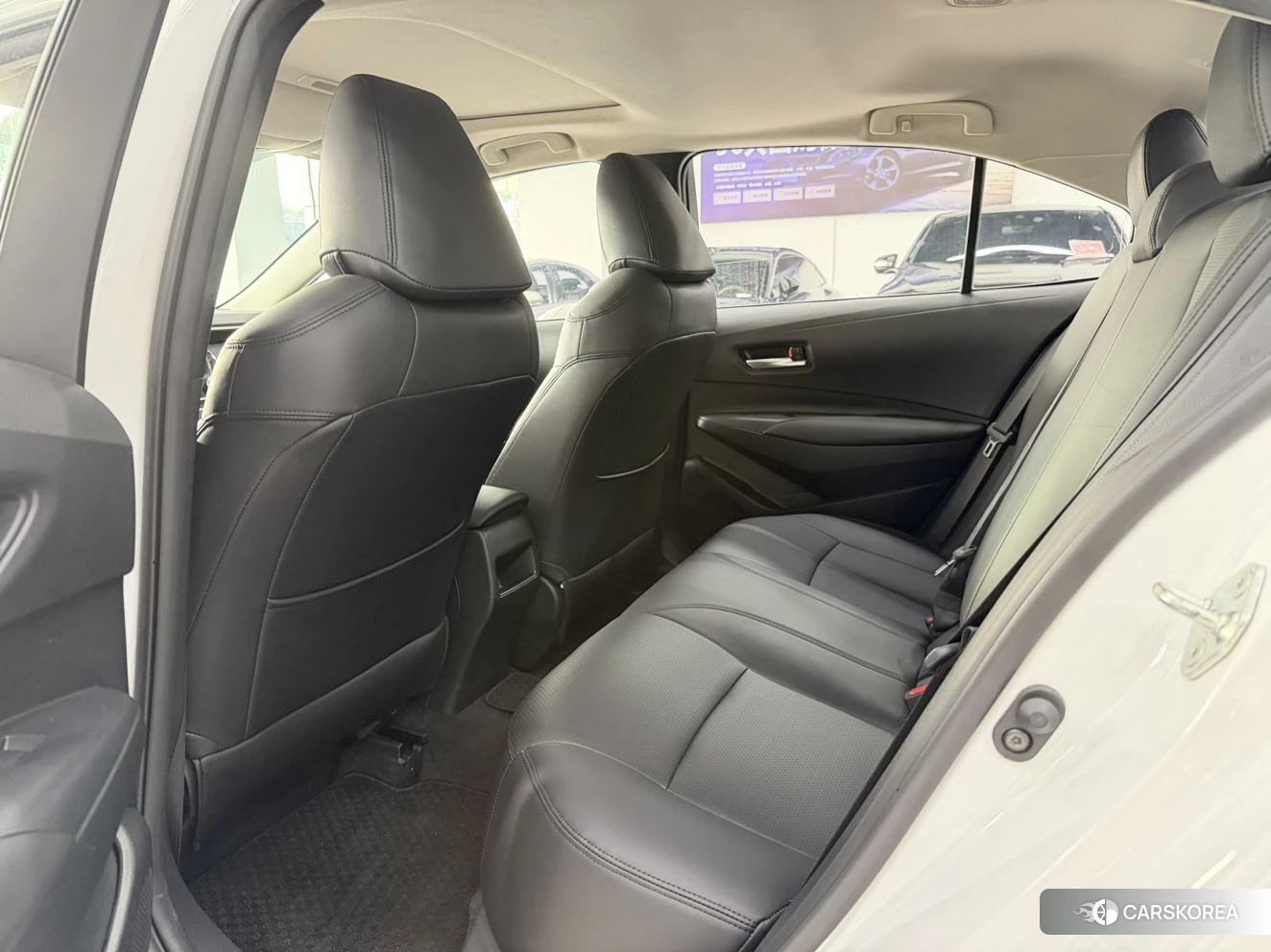 Toyota Corolla 2021 Белый из Китая, фото 2
