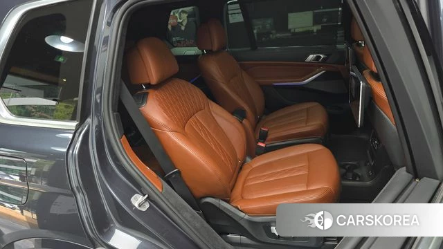 BMW X7 (G07) 2021 Серый из Кореи, фото 2