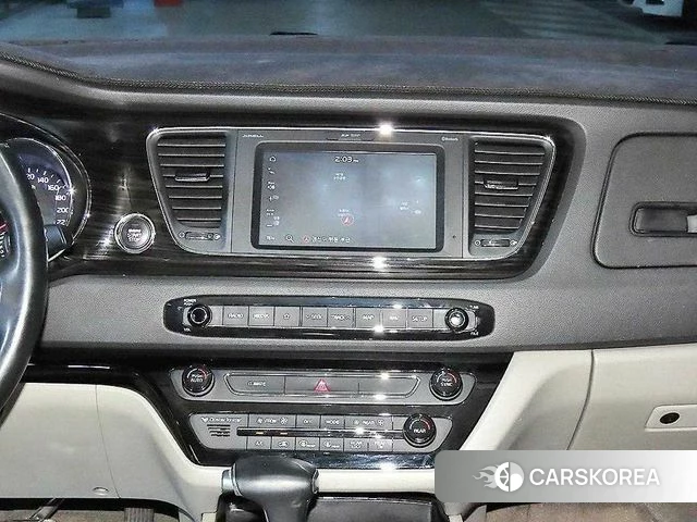 Kia The New Carnival 2019 Белый из Кореи, фото 2