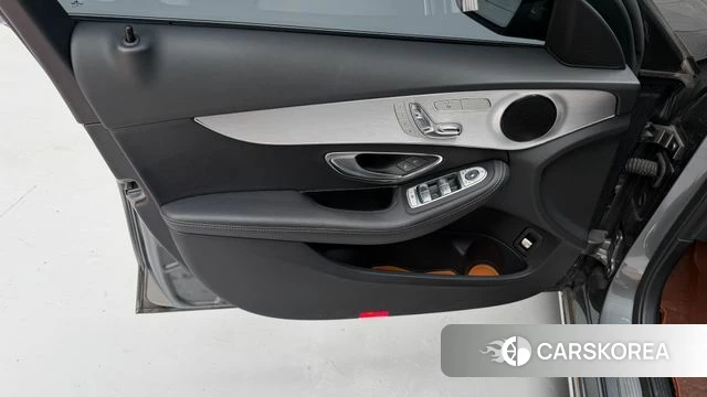 Mercedes-Benz C-Class W205 2018 Серый из Кореи, фото 2