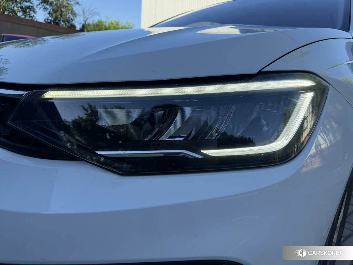 Volkswagen Lavida 2023 Белый из Китая, фото 2