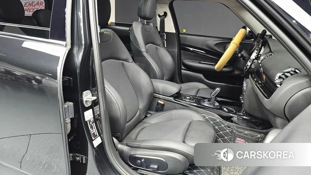 Mini Cooper Clubman 2022 Черный из Кореи, фото 2