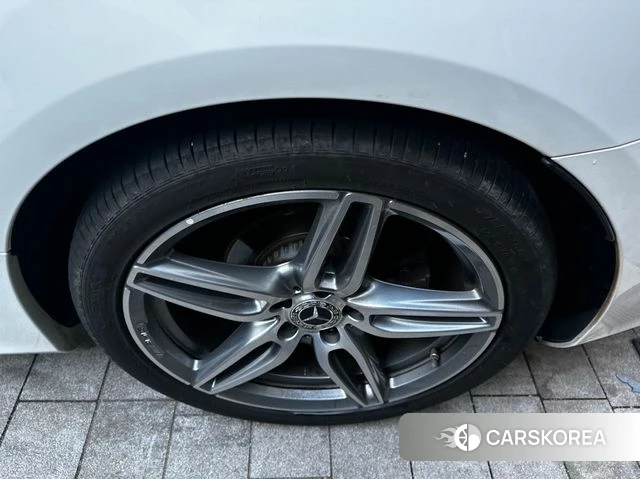 Mercedes-Benz E-Class W213 2018 Белый из Кореи, фото 2