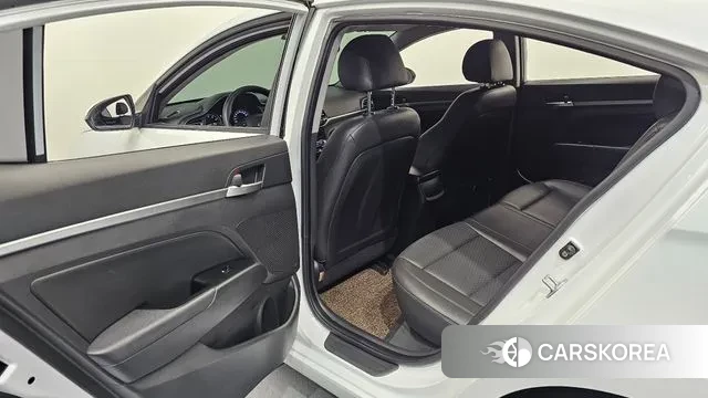 Hyundai The New Avante AD 2019 Белый из Кореи, фото 2