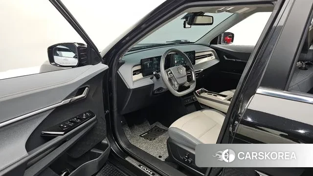 Ssangyong Torres EVX 2023 Черный из Кореи, фото 2