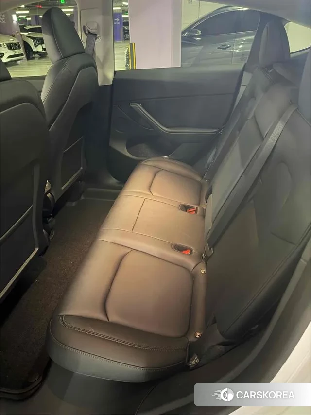 Tesla Model Y 2024 Белый из Кореи, фото 2