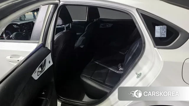 Kia The New K3 2nd generation 2022 Белый из Кореи, фото 2