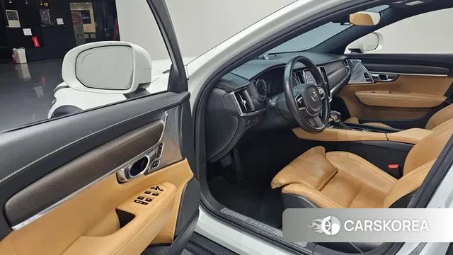 Volvo V90 Cross-Country 2019 Белый из Кореи, фото 2