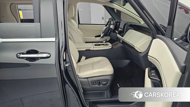 Lexus LM Second Generation 2024 Черный из Кореи, фото 2