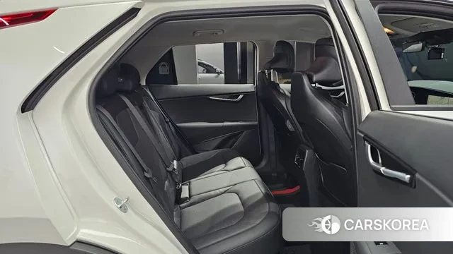 Kia Di Ol Nu Niro 2024 Белый из Кореи, фото 2