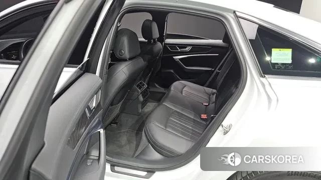 Audi A6 (C8) 2023 Белый из Кореи, фото 2