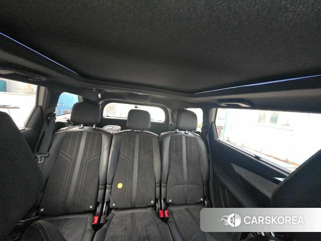 Peugeot 5008 second generation 2021 Белый из Кореи, фото 2