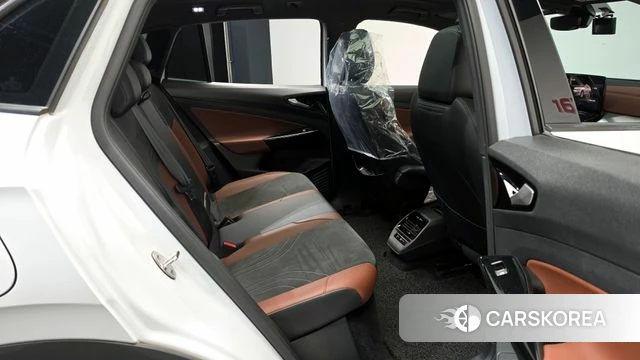 Volkswagen ID.4 2022 Белый из Кореи, фото 2