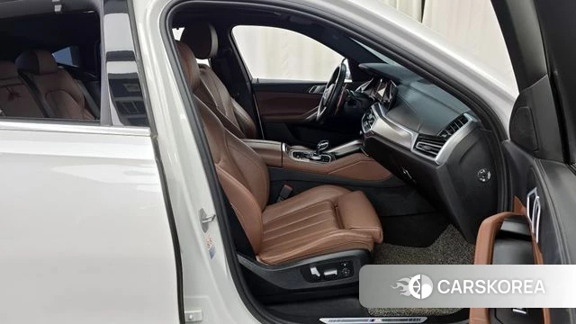 BMW X6 (G06) 2022 Белый из Кореи, фото 2