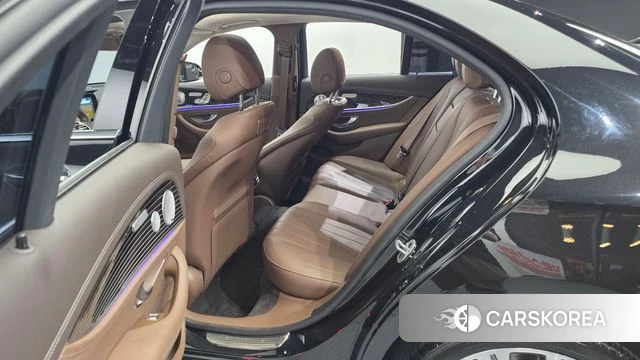 Mercedes-Benz E-Class W213 2020 Черный из Кореи, фото 2
