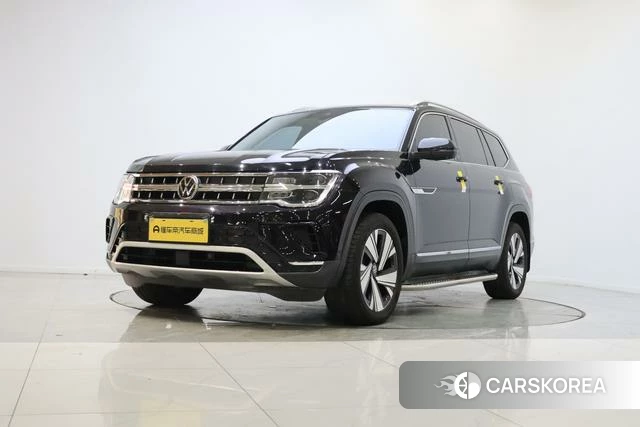 Volkswagen Tourang 2023 Черный из Китая, фото 2