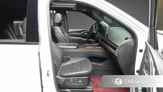 Cadillac Escalade 5th Generation 2022 Белый из Кореи, фото 2