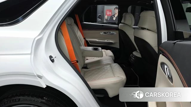 Genesis GV70 2024 Белый из Кореи, фото 2