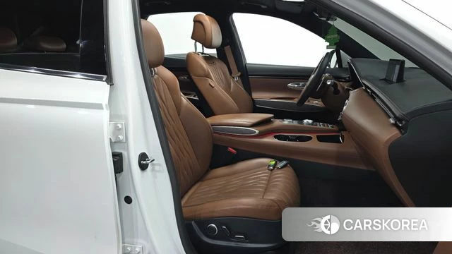 Genesis GV70 2021 Белый из Кореи, фото 2