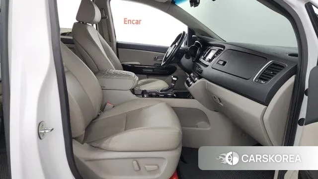 Kia The New Carnival 2019 Белый из Кореи, фото 2