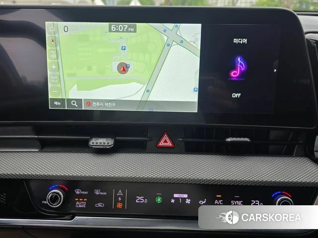 Kia Sportage 5th Generation 2022 Белый из Кореи, фото 2